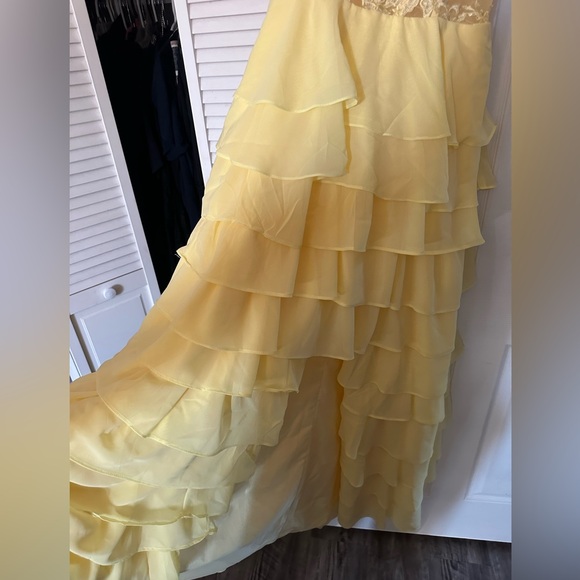 Elegant Yellow Lace Tiered Dress Size 12 - Picture 8 of 10